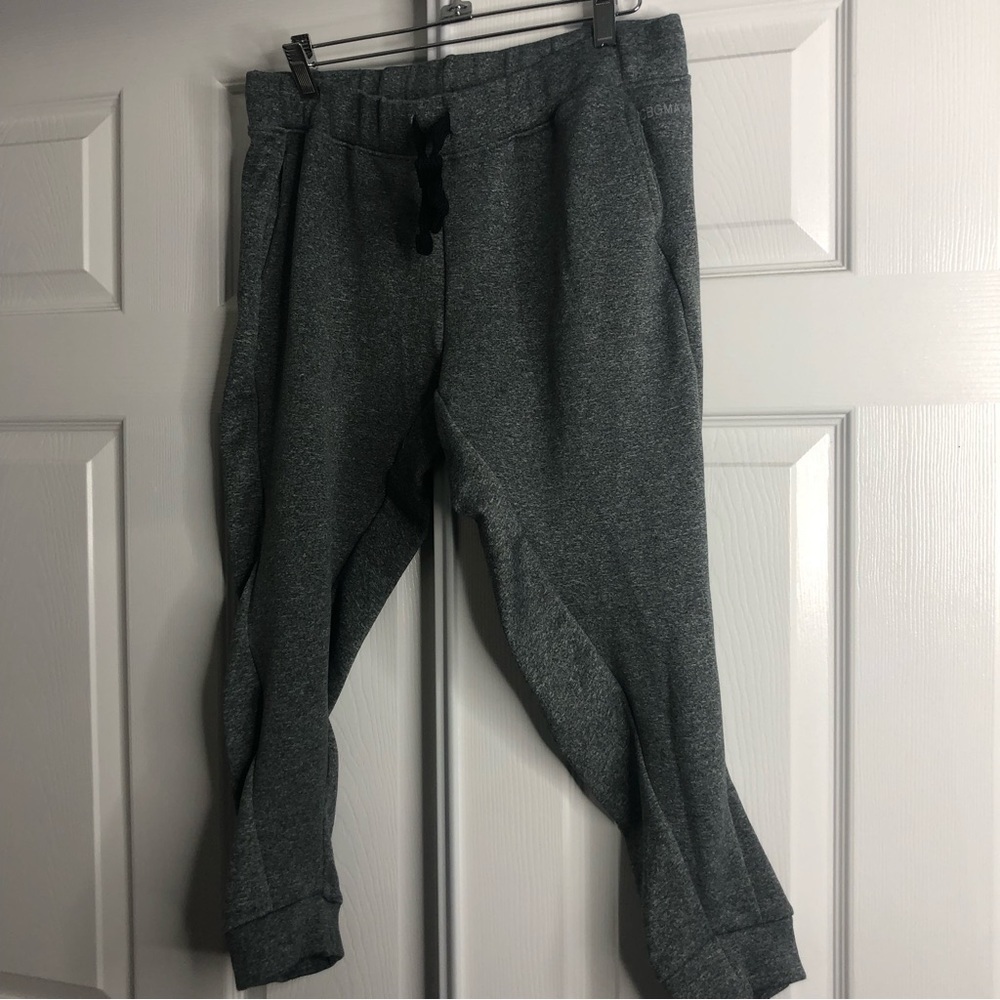 BCBG Maxazria Gray Ruched Capris L‎